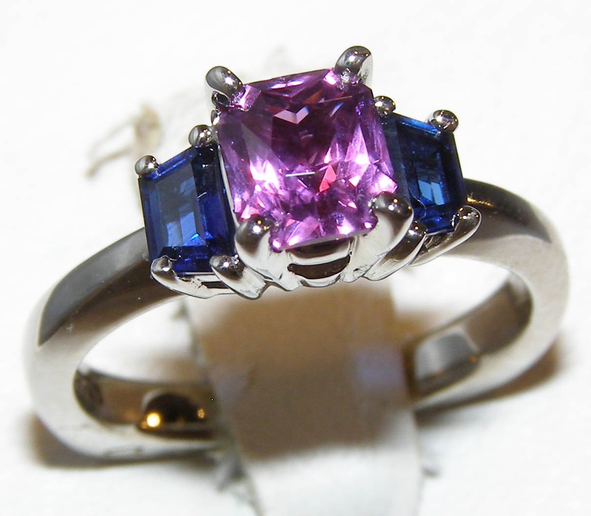 Cert. Designer a.Jaffe Pink(N)*&Blue Sapphire Ring 18KWG 2.20ctw