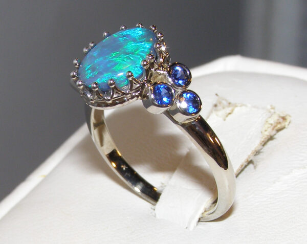 Solid Lighting Ridge, AU Black Opal Ceylon Sapphire Ring 14KWG 1.65 ctw - Image 2