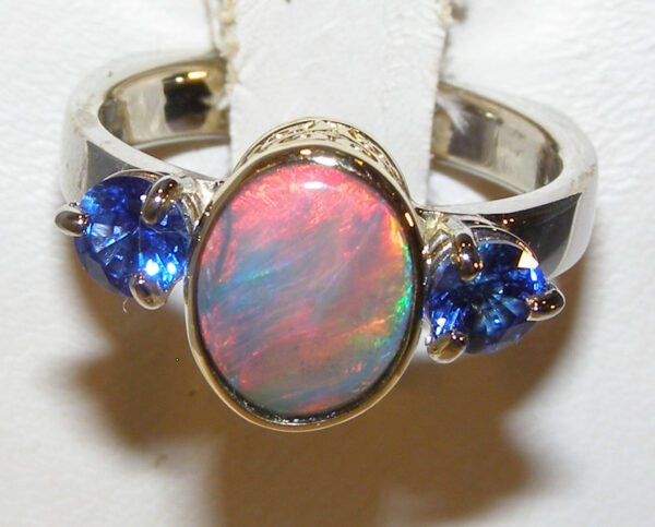 Lightning Ridge Black Opal (N)* Ceylon Sapphire Ring 18KTT - Image 2