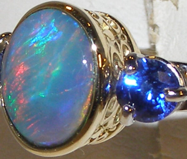 Lightning Ridge Black Opal (N)* Ceylon Sapphire Ring 18KTT - Image 6