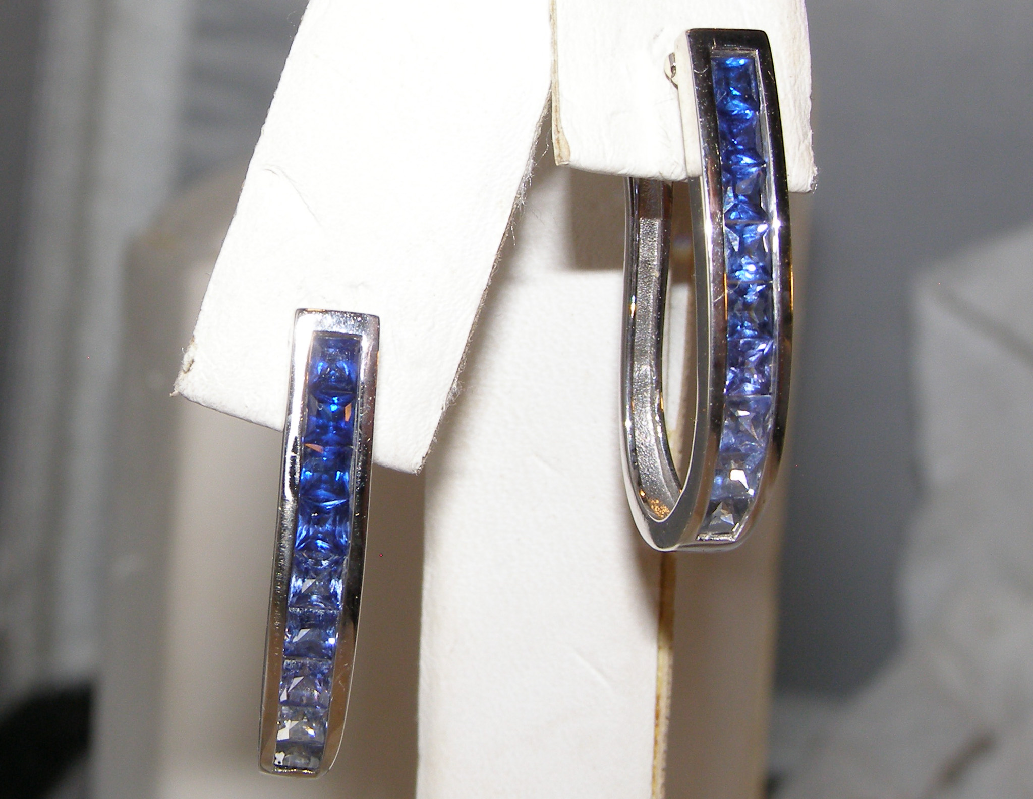 Princess Cut Blue Ombre Sapphire (H)* Hoops 14KWG 1.80 ctw - Image 3